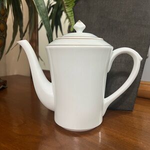 Vintage 1940s Yozan Bone China Coffee/Tea Pot